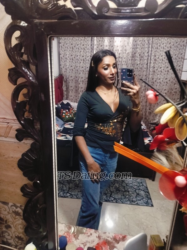 feedphoto-simran69-1060881  simran69 feed photo