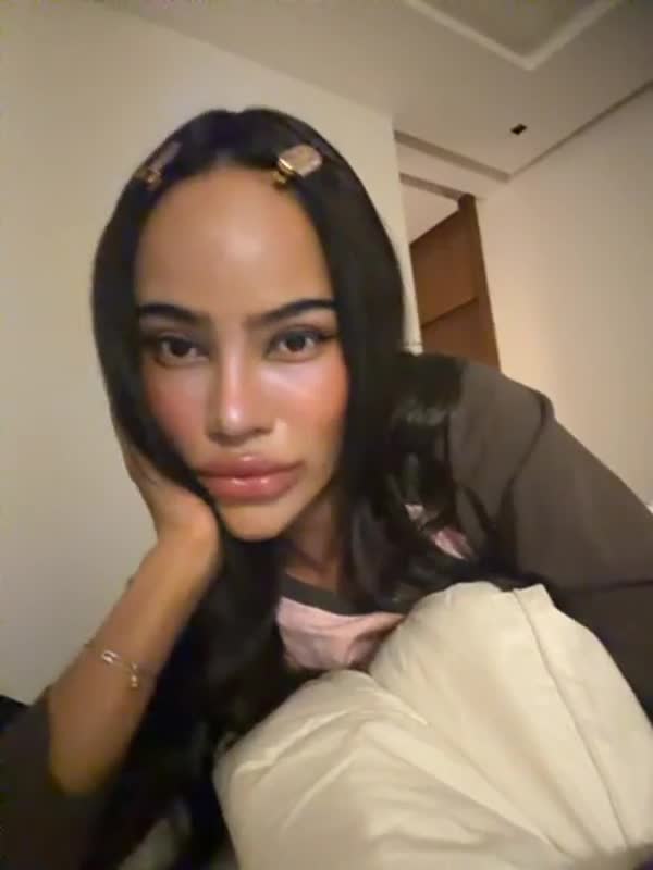 feedvid-DorothyKOL-0628015  Dorothy KOL feed video