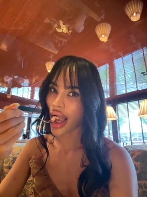 feedvid-DorothyKOL-7221457  Dorothy KOL feed video