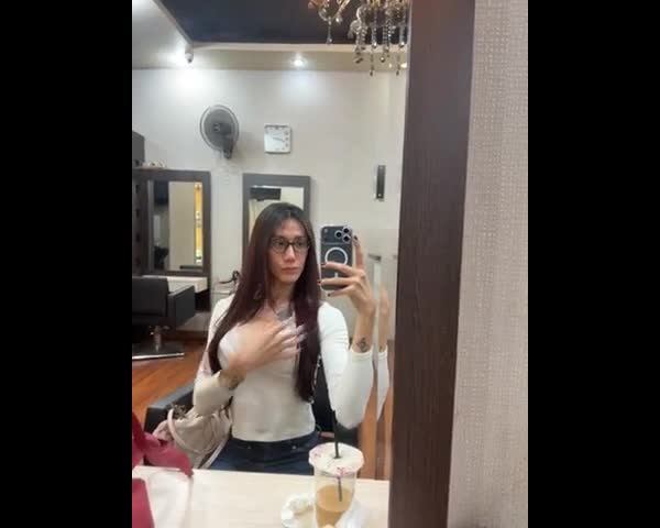 feedvid-MeyMeyWaria-9444385  MeyMey Waria feed video