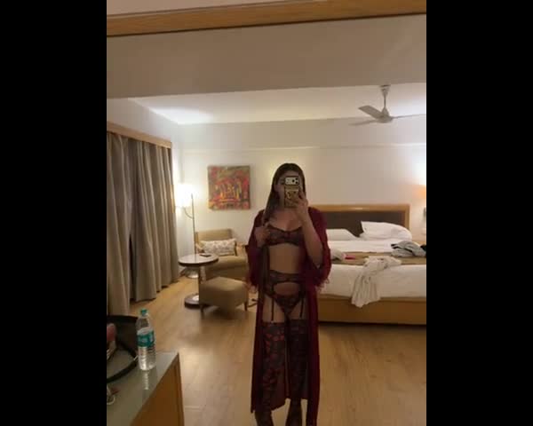 feedvid-MonsterQueen-8618565  MonsterQueen feed video