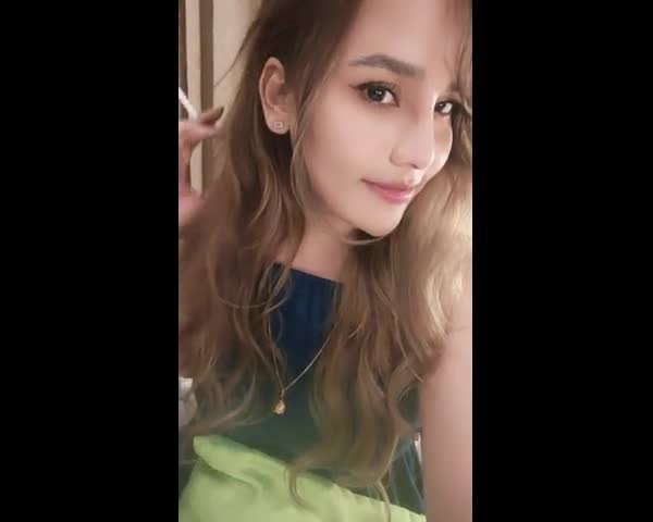 feedvid-Sizzlinghot-8138099  Sizzling hot feed video