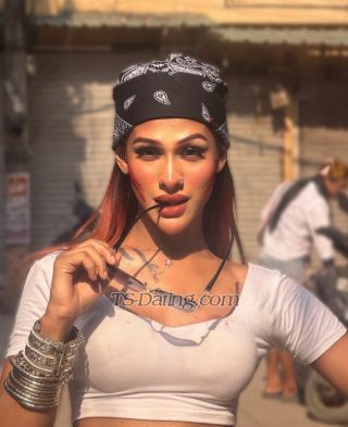 trans girl AAROHIROY 4616345
