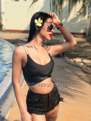 trans girl AAROHIROY 7463836