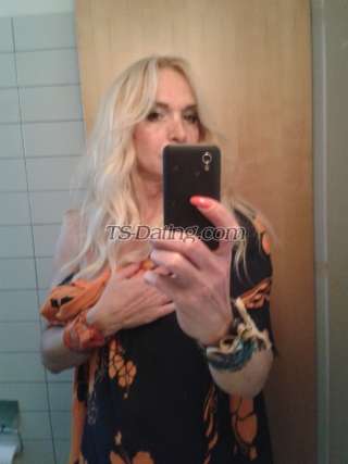 trans girl ALEXIAROSSI 8883925 trans girl ALEXIAROSSI 8883925