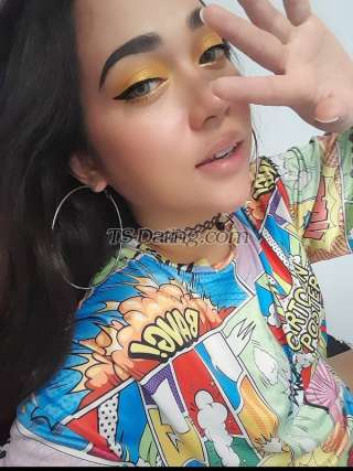 trans girl APPLE 1030653 trans girl APPLE 1030653