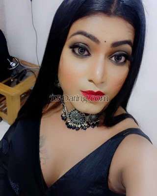 trans girl Aaliya 0245010 trans girl Aaliya 0245010