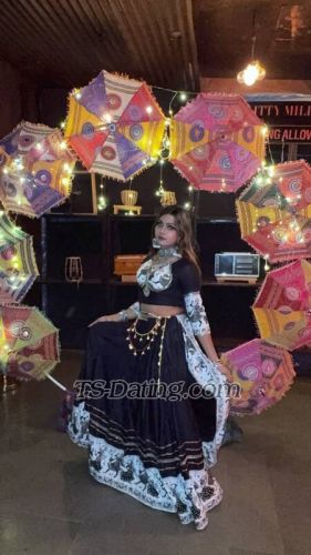 trans girl Aaliyakhan07 2044731