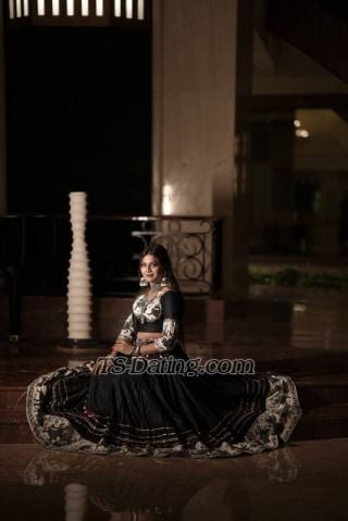 trans girl Aaliyakhan07 2044753