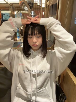 trans girl Aggie 0571949