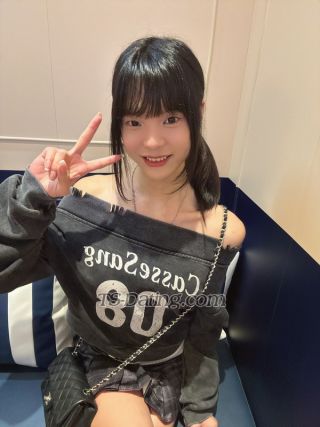 trans girl Aggie 0572339