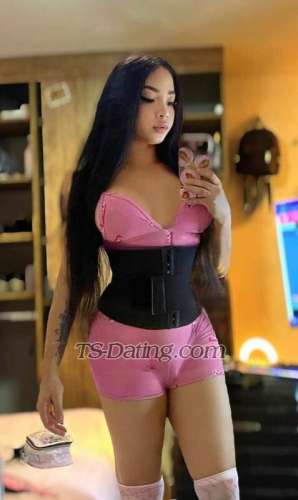 trans girl AhomeMartine 8916922