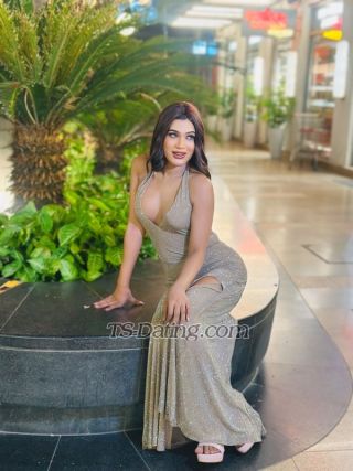 trans girl Aishbaloch 5692377