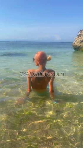 trans girl AlexAdoms 1859499