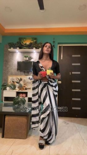 trans girl AliaAlia 1754145