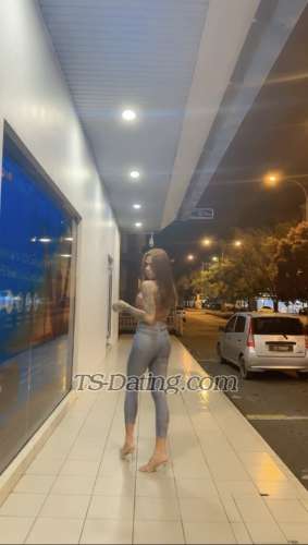 trans girl AlinaRoxy 1029755