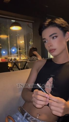 trans girl Alinaoax 4383667