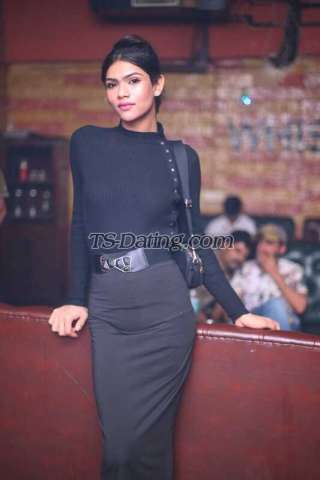 trans girl Aliyakhan 2452264