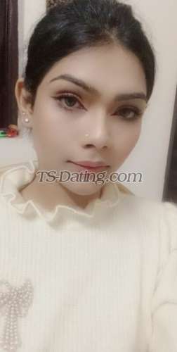 trans girl Aliyakhan 8829411