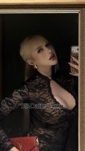 trans girl Almira 0568702 trans girl Almira 0568702
