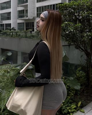 trans girl Almira 0611570 trans girl Almira 0611570