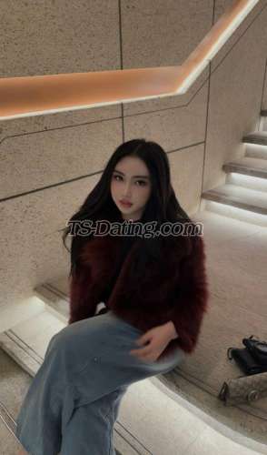 trans girl Almira 2706135