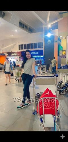 trans girl Alunaluna 1648070 trans girl Alunaluna 1648070