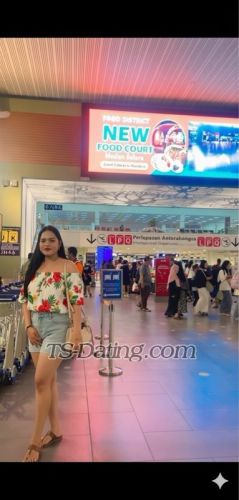 trans girl Alunaluna 1648417 trans girl Alunaluna 1648417