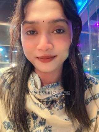 trans girl AluringAhira 2879680 trans girl AluringAhira 2879680