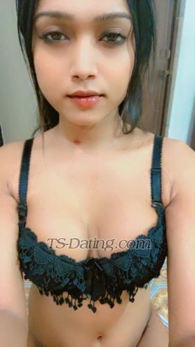trans girl AluringAhira 8440525 trans girl AluringAhira 8440525