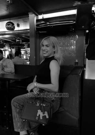 trans girl AmandaTS69 2055302 trans girl AmandaTS69 2055302