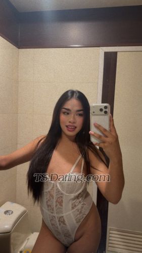 trans girl Ameliahuge 1708709