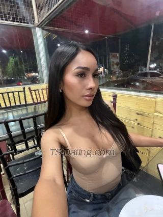 trans girl Amirahgray 5150037