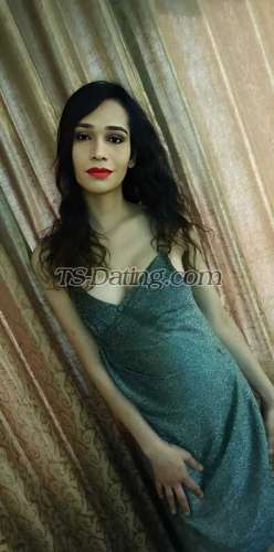 trans girl Amitats 8765106