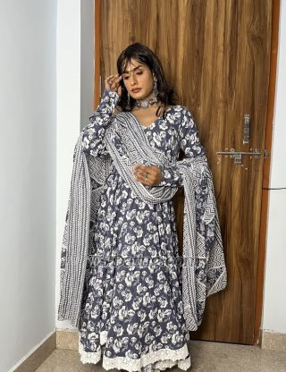 trans girl Amrita20 2481115 trans girl Amrita20 2481115