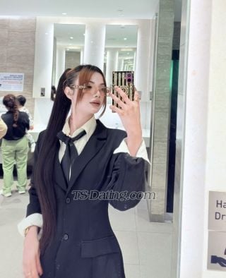 trans girl Amyscarlet 3684693