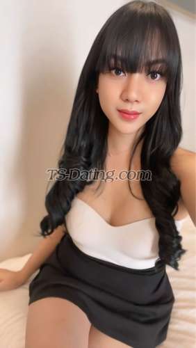 trans girl Anantacitra 2529654