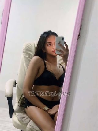 Shemale-Angela041501-9185510