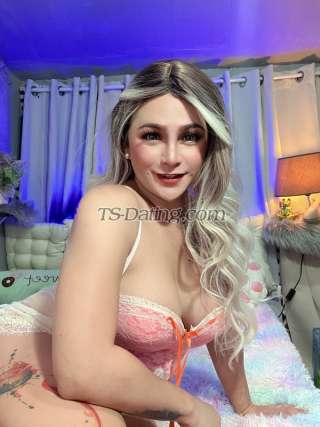 trans girl AngelicEYE 0496683
