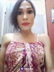 AnishaTs69 Alor Setar Transex Anis menghisap batang sambil berkemban kain batik bersama Kakak kandung