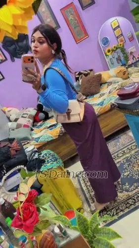 Shemale Anshikaa 0177196 Shemale Anshikaa 0177196