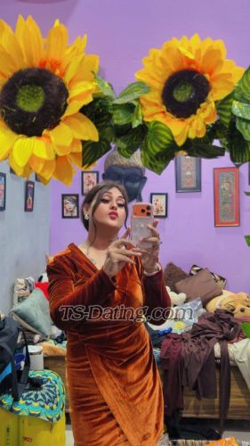 trans girl Anshikaa 9962005 trans girl Anshikaa 9962005