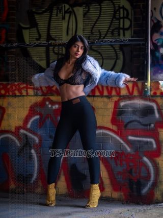 trans girl AqsaQueen55 9539580 trans girl AqsaQueen55 9539580