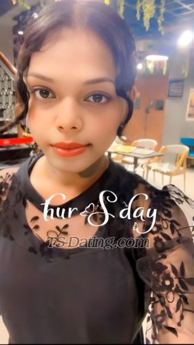 trans girl Arohishrma 2829477