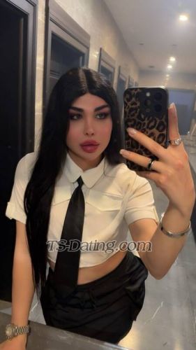 trans girl Assal 1275301