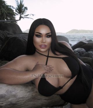 Shemale-August254300-3220373