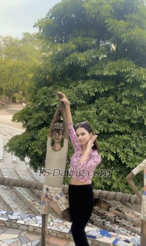 trans girl Avnisharma 7975467