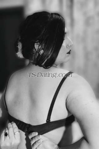 trans girl AyraKhan 5610583 trans girl AyraKhan 5610583