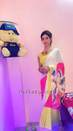 trans girl AyushiRoy 0685891 trans girl AyushiRoy 0685891