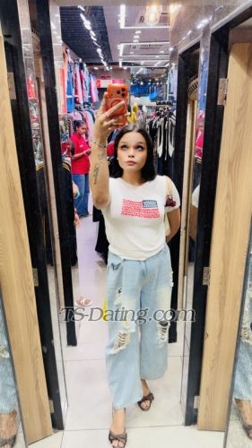 trans girl Ayzel 0092272